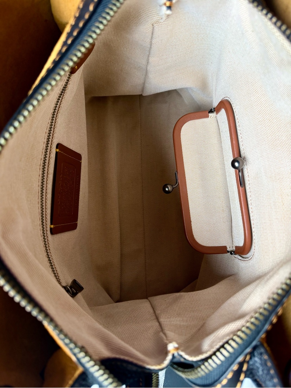 Collector’s Item~Coach 2nd GEN ROGUE 30 W/tags and receipt. Stored since 2018! - Picture 12 of 15